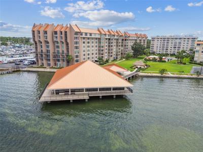 634 EDGEWATER DRIVE