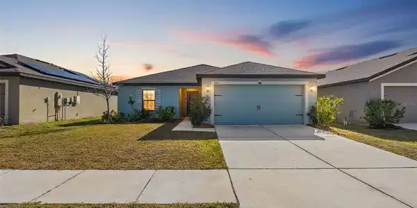 835 CHATHAM WALK DRIVE