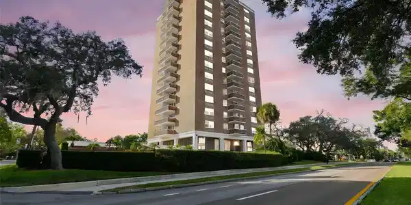 4015 BAYSHORE BOULEVARD