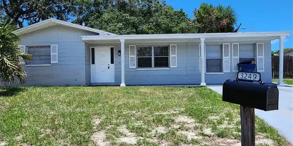 3249 PINEHURST DRIVE