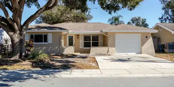 709 LEMONWOOD DRIVE