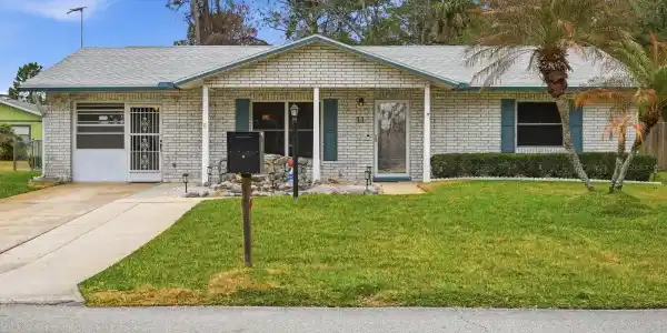 11 WILDWOOD DRIVE