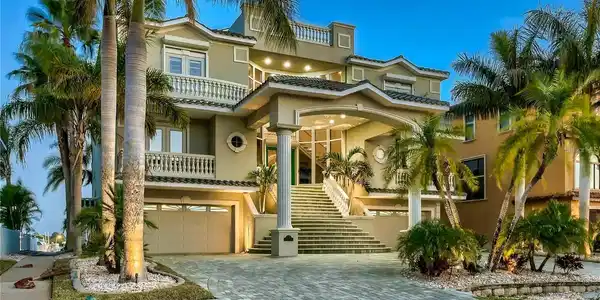 4348 HARBORPOINTE DRIVE
