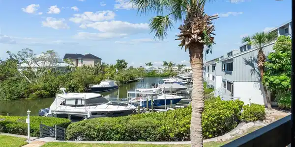 1233 DOCKSIDE PLACE