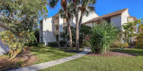 1196 BIRD BAY WAY