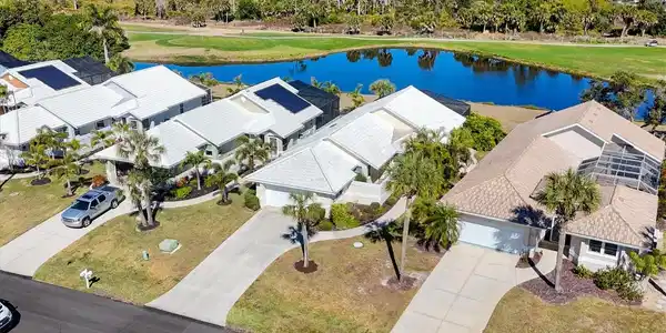 10 WINDWARD COURT
