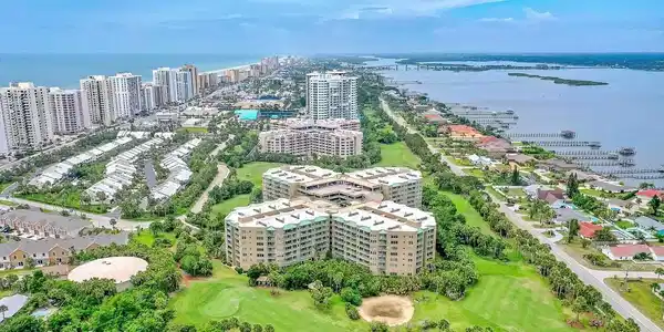 4 OCEANS WEST BOULEVARD