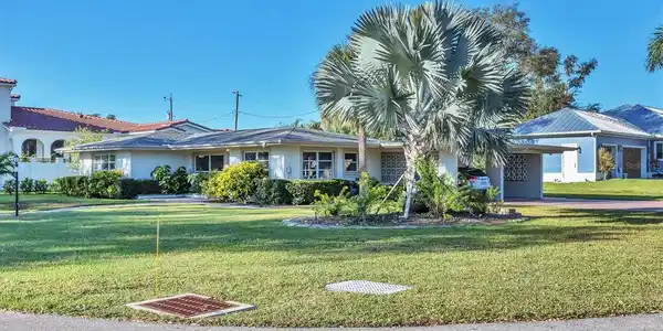 309 PARK BOULEVARD N