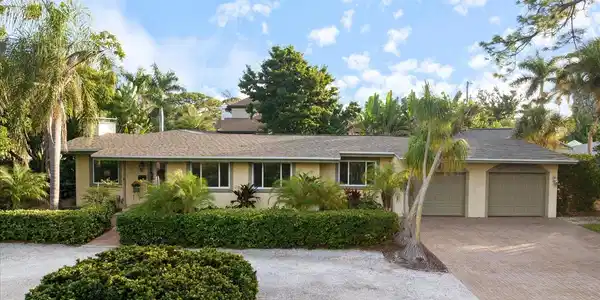 601 MENENDEZ STREET