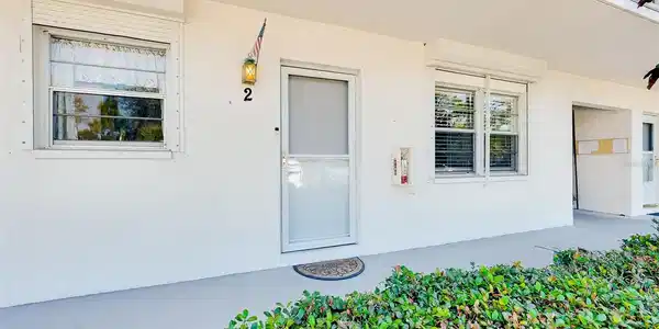 1 QUAILS RUN BOULEVARD