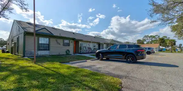 1140 FAIRVILLA DRIVE