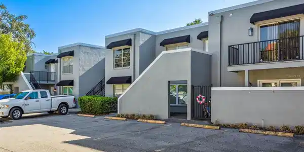 201 S ARRAWANA AVENUE