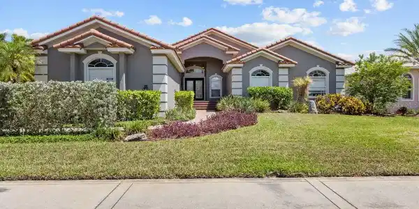 6402 RUBIA CIRCLE