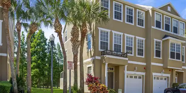 2960 BAYSHORE POINTE DRIVE