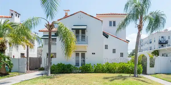 53 ALBEMARLE AVENUE