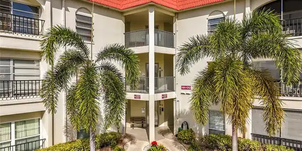 2700 BAYSHORE BOULEVARD