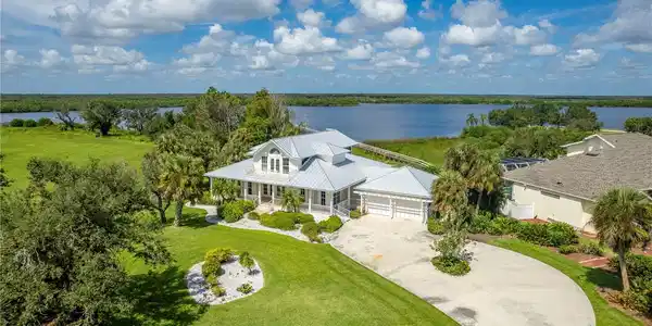 521 BOBCAT COURT