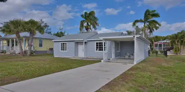 426 HARVEY STREET