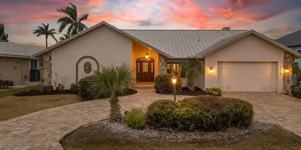 2813 CORAL WAY