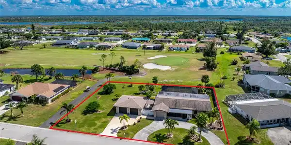 3 OAKLAND HILLS COURT