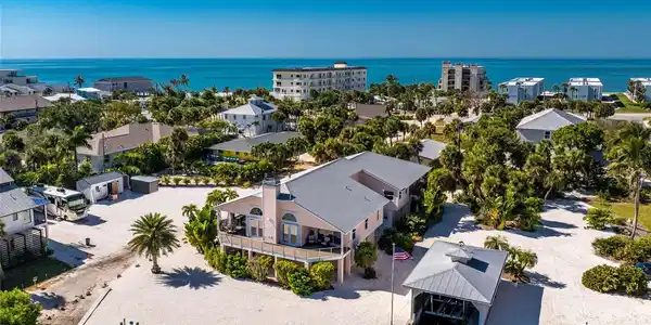 2805 N BEACH ROAD