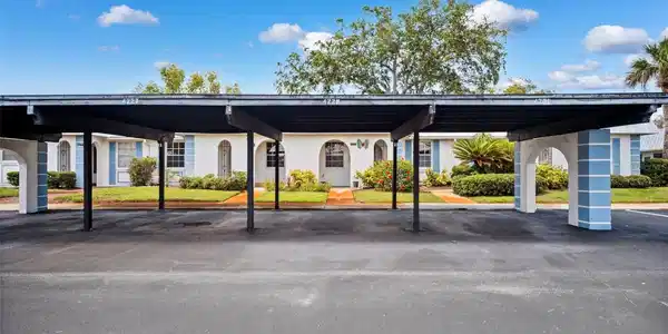 4229 GLISSADE DRIVE