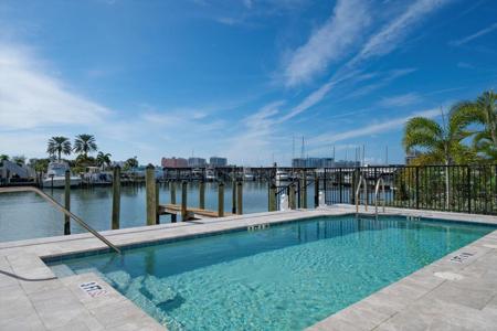 211 DOLPHIN POINT