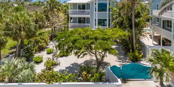 401 N BAY BOULEVARD