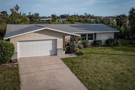 512 SHAMROCK BLVD
