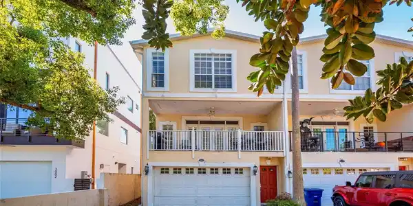 3006 W JULIA STREET