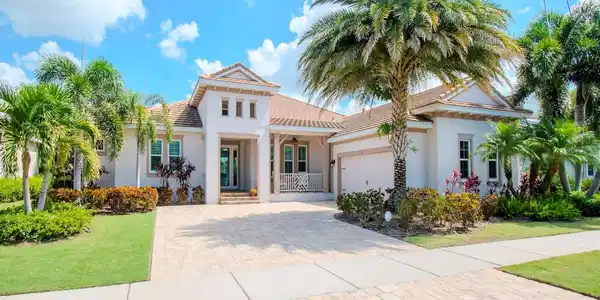 717 MANNS HARBOR DRIVE