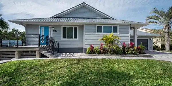 1014 TEAL POINTE