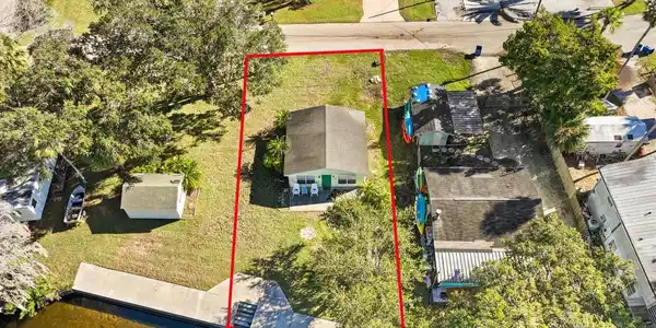 7255 TROPICAL DRIVE