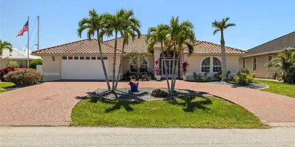 2817 LA MANCHA COURT
