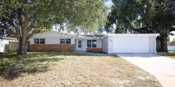 4715 KEY LARGO DRIVE W