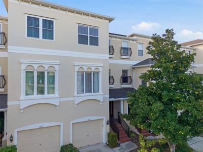 1105 VENETIAN HARBOR DRIVE NE