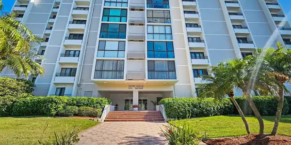 851 BAYWAY BOULEVARD
