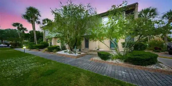1028 APOLLO BEACH BOULEVARD