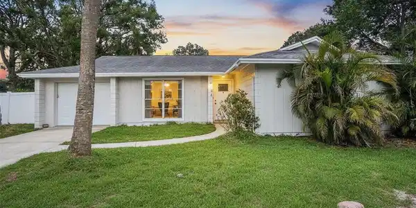 7004 LAMBRIGHT COURT