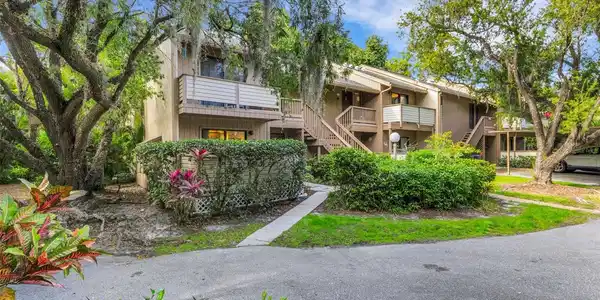 1657 BROOKHOUSE CIRCLE