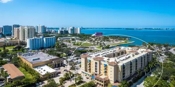 1064 N TAMIAMI TRAIL
