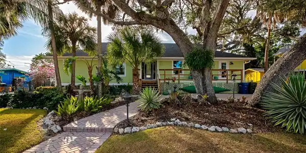 5116 ADMIRAL PLACE