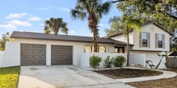8507 WOODDALE COURT