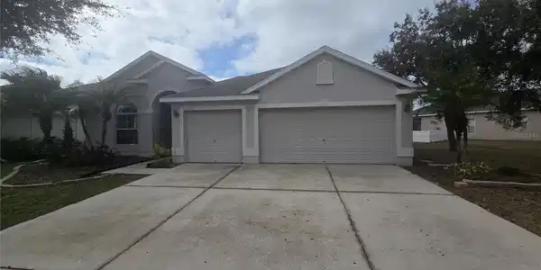 1532 BONITA BLUFF COURT
