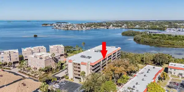 2700 BAYSHORE BOULEVARD