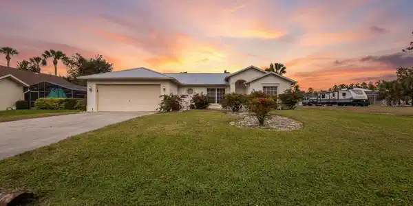 213 HALLCREST TERRACE