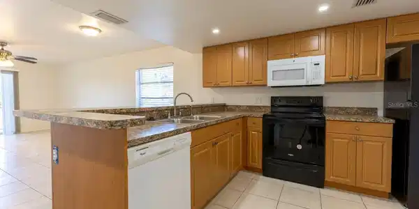 Image 4 Image 4