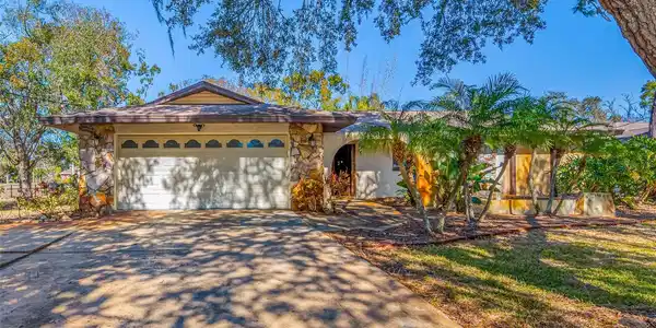 869 SEMINOLE BOULEVARD