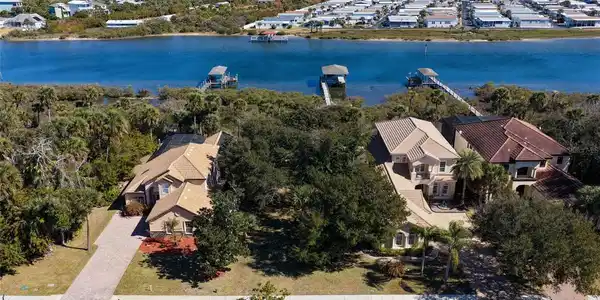 9 S RIVERWALK DRIVE