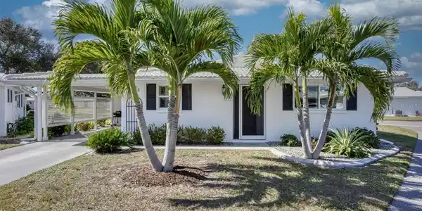 588 CIRCLEWOOD DRIVE